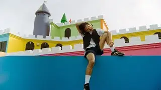 Tomando fotos en un Parque de Atracciones ABANDONADO