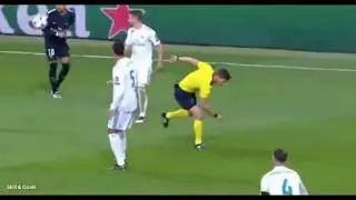 The referee was shocked by the shot of Neymar