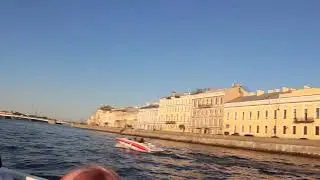 Выходим из Фонтанки в Большую Неву и любуемся набережными Петербурга с теплохода!