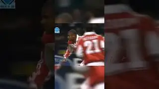 Маркао забивает два гола в ворота Спортинга в Лиге чемпионов (2000)