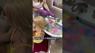 A...unique hair dying technique...🤔