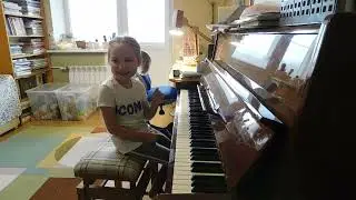 Ярослава Лемешкина, 5 лет. В.А.Моцарт. Вариации на тему из оперы 