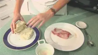 How To Prepare Fat Free Bacon And Egg In The Microwave