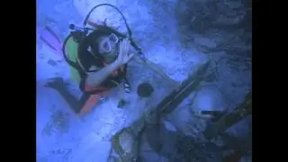 Jessica Alba trapped underwater! (and more)