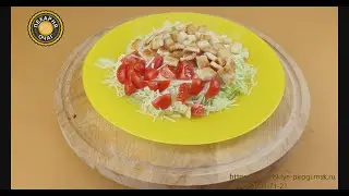 Салат Цезарь с курицей
