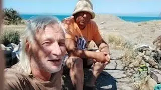 Походы по Крыму в Лисьей бухте или в гости к другу. Душевная встреча.