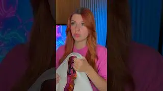 Ей дано проклятие, кому она улыбнется - тот её полюбит