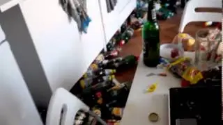Папа уехал в командировку