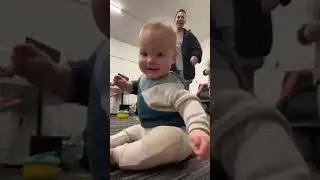 Cute Baby wkwkwkwk😂😂😂😂