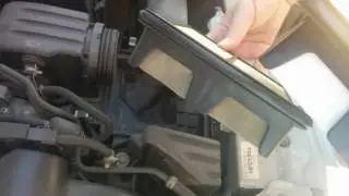 Honda Jazz/Fit 2002-2008 Engine Air Filter Replace