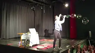 Bolle di sapone giganti con lo show del Mago Alesgar StraBolle