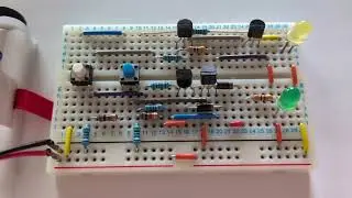 ブレッドボード上の半加算器 - Half-Adder on Breadboard