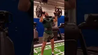 Хамзат Чимаев пашет в зале!