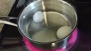 Mique boils eggs