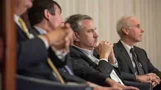 Tom Friedman Leads Panel On Impact of Paris Accords On Electric Utilities