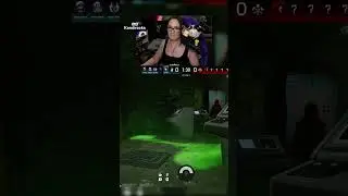 Setting a trap right in front of the enemy (and it works) 