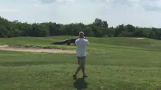 Гигантский Аллигатор ходит по полю для гольфа! ЖЕСТЬ! ШОК!