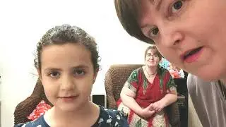 ОТОБРАЛА ПОДАРКИ У ОЛЕНЯ
