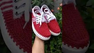 Кроссовки вязаные от подошвы.
