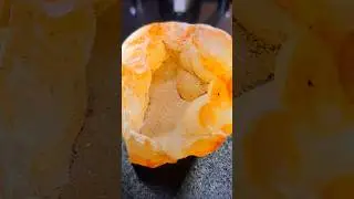 Beautiful Botryoidal Lemon Agate with Hints of Carnelian & lots of Druze #shorts #agate