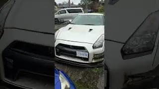 Abandoned GT-R R 35 and Lexus IS-F in one place!