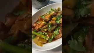 delicious food doesn't have to take long || braised chicken and scallions