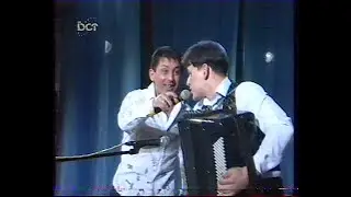 Халит һәм Айнур Фатиховлар баянда, Фәдис Гәниев җырлый - Иделләре, күлләре (татар халык җыры)