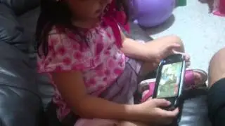 Niña 5 años experta en Dead or Alive PS VITA