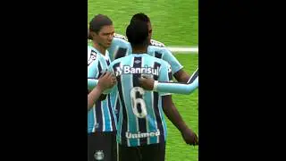 Igualzinho o Luizito Soarez no Grémio🥶