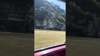 cu șalupa pe Dunăre