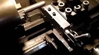 Приспособление для нарезания резьбы на токарном.