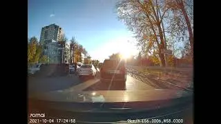 04.10.2021, г. Пермь, машина на боку, ул. Уральская