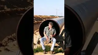Crazy real echo from the pipeline - DEADLINE | Armin Küpper - saxophone - solo