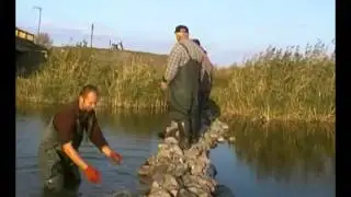 Підготовка річки для запуску малька