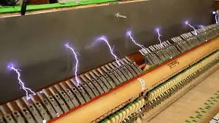 1 MILLION VOLT piano sounds UNREAL (I GOT SHOCKED)