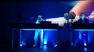 Tiga - 100 (Live)