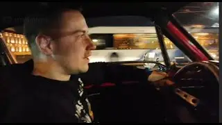 старый попал в аварию?...