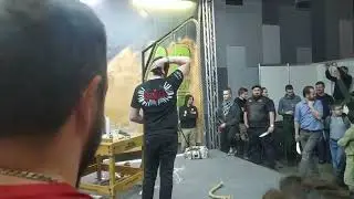 Заруба на выставке Клинок Весна 2023. Победа  Яна Корнева и ножа BeaverKnife 'Печкин'! :)