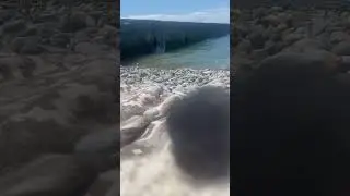 Как кинуть в воду камень