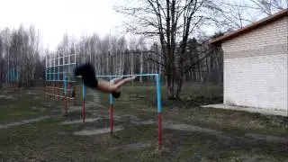 Падение с турника. Не надо пробовать то, что не умеете!