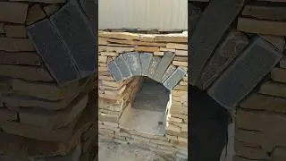 арка из камня готова.