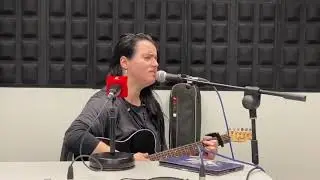 Una y Otra Vez de Lydia Ruiz