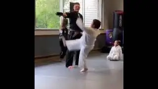 👦🏻 Тренер явно переоценил возможности своего ученика 🥋😀