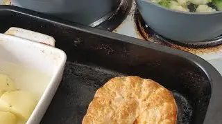 Today's dinner 🍽 is steak and kidney pie 🥧 and roast potatoes 🥔 with carrots 🥕 and broccoli enjoy 😉