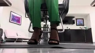 Sexy heels shoeplay / shoe dangling