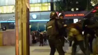Cargas en Madrid en mani de apoyo Gamonal