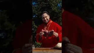 Русич готовит сердце оленя из магазина Сила Сибири ❤️
