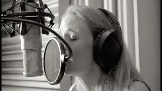 Naty Jane Trio chante Can't Help Falling in Love