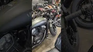 Trip down the local Indian Motorcycle Dealership. Check out this dudes Cheftain !