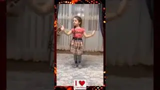 Юная чеченка чётко танцует